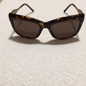 🔥 Burberry women’s sunglasses